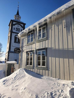 Ålbyggården, Røros